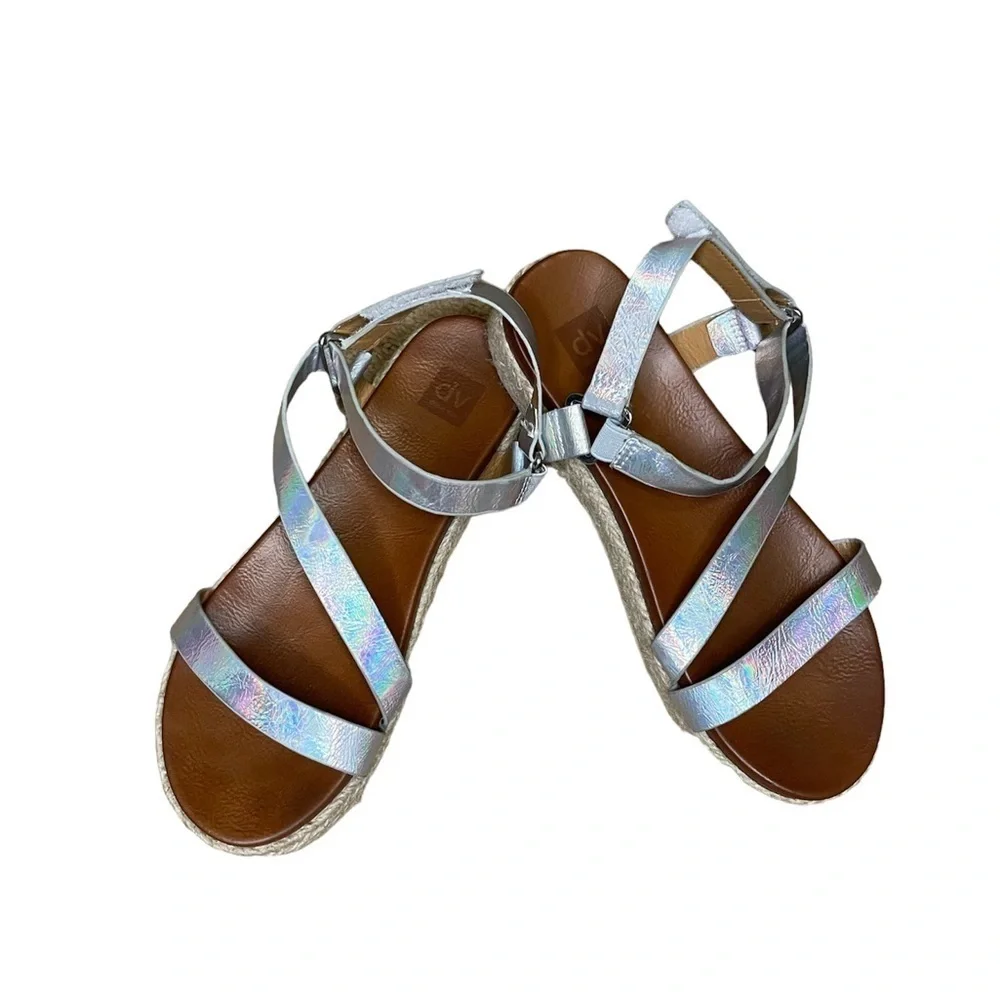 DV by Dolce Vita Umbria Sandal, Big Girl's Size 5 Silver